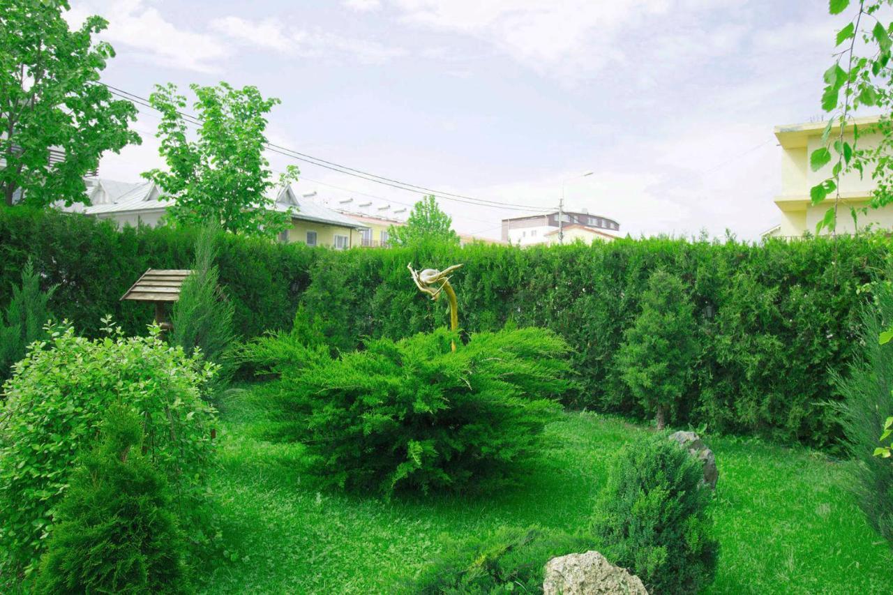 Vila Leonard Hotel Costinesti Exterior photo