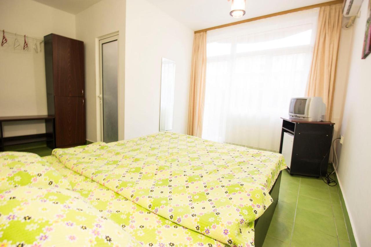 Vila Leonard Hotel Costinesti Exterior photo