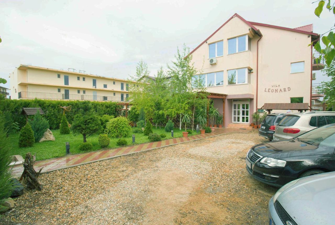 Vila Leonard Hotel Costinesti Exterior photo